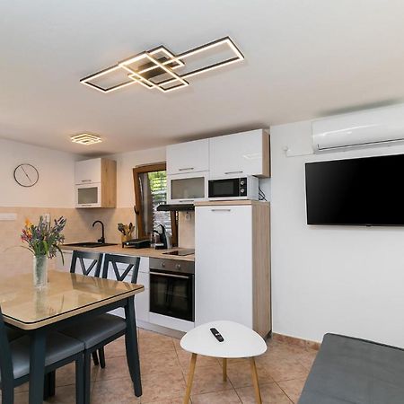 Apartman Lavanda New 2021 Porec Exterior photo