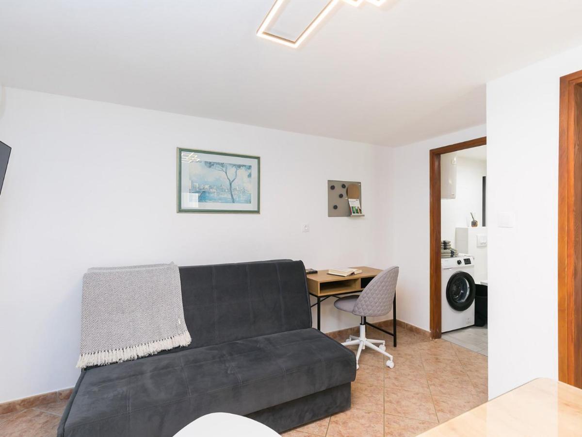 Apartman Lavanda New 2021 Porec Exterior photo