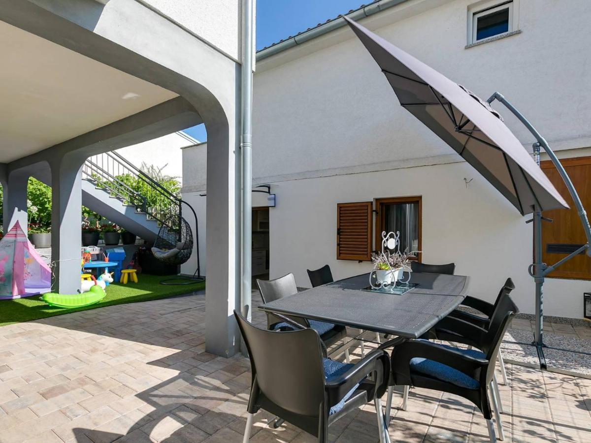 Apartman Lavanda New 2021 Porec Exterior photo
