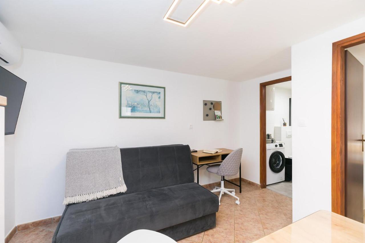 Apartman Lavanda New 2021 Porec Exterior photo