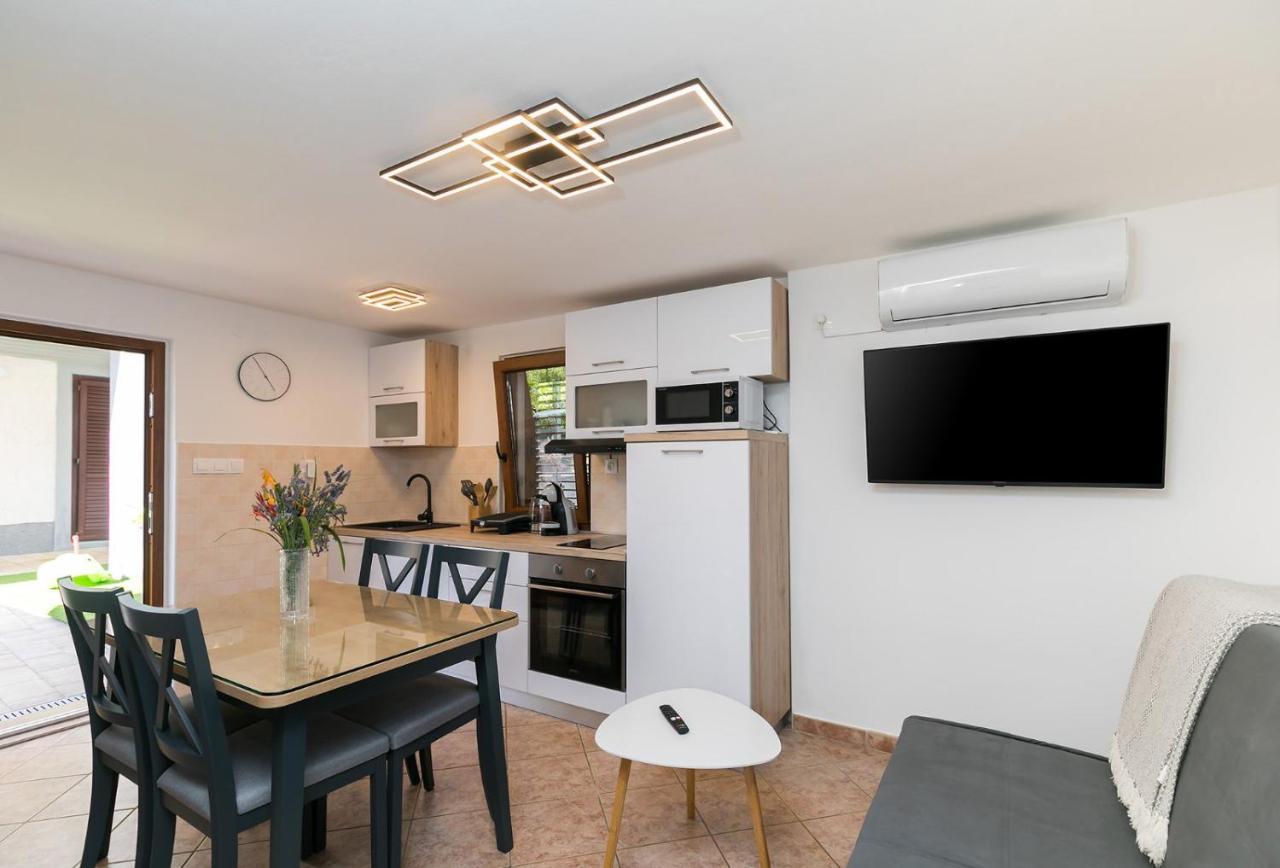 Apartman Lavanda New 2021 Porec Exterior photo